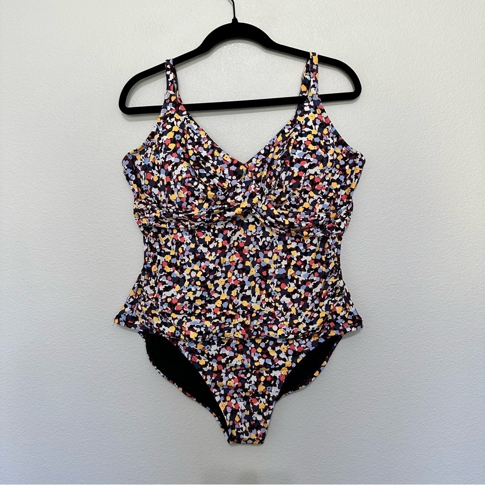 Floral Women's One Piece Swimsuit - Picture 2 of 6